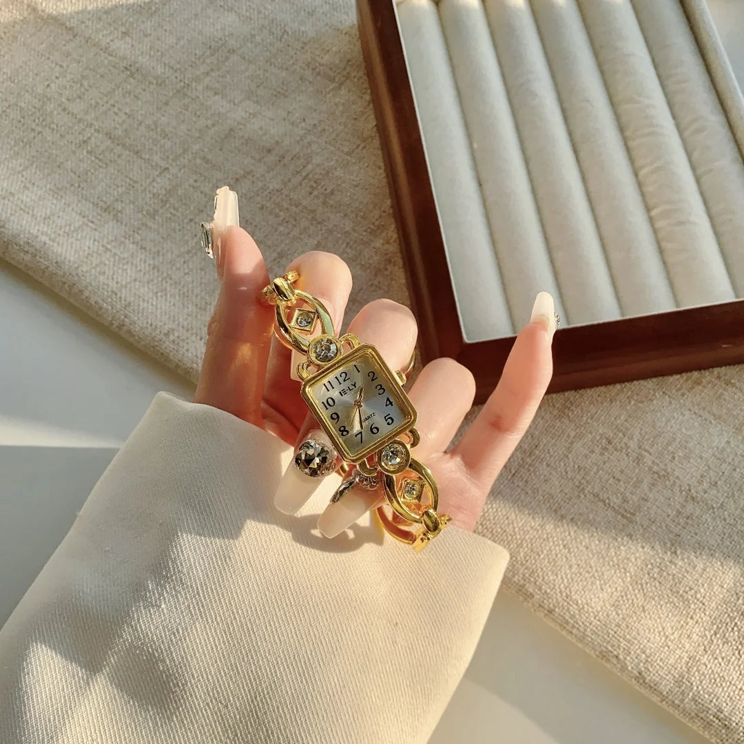"Women's Luxury Gold Watch – Top Brand Elegant Bracelet Wristwatch"
