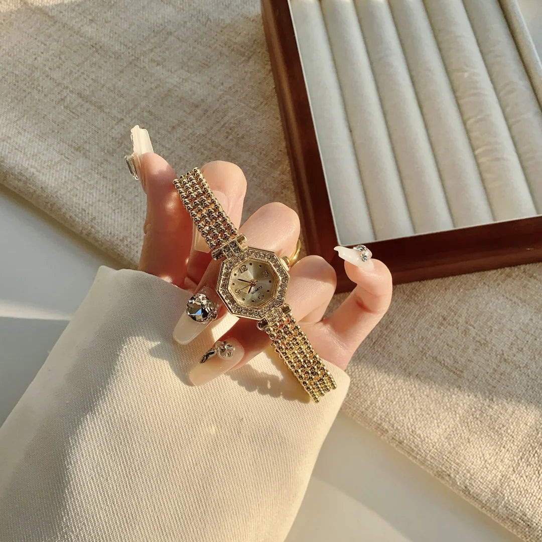 "Women's Luxury Gold Watch – Top Brand Elegant Bracelet Wristwatch"